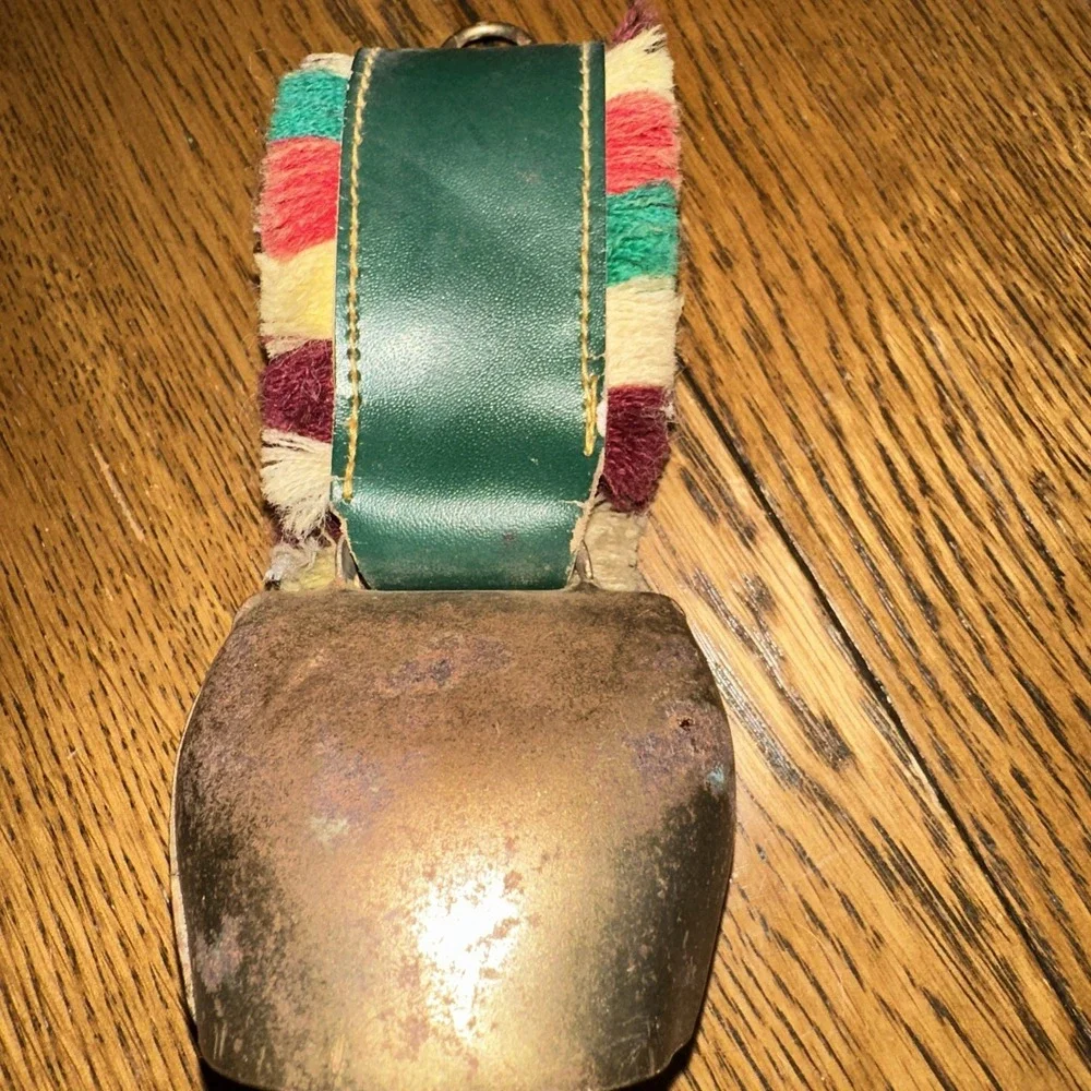 Vintage SWITZERLAND BRASS MINI COW BELL 